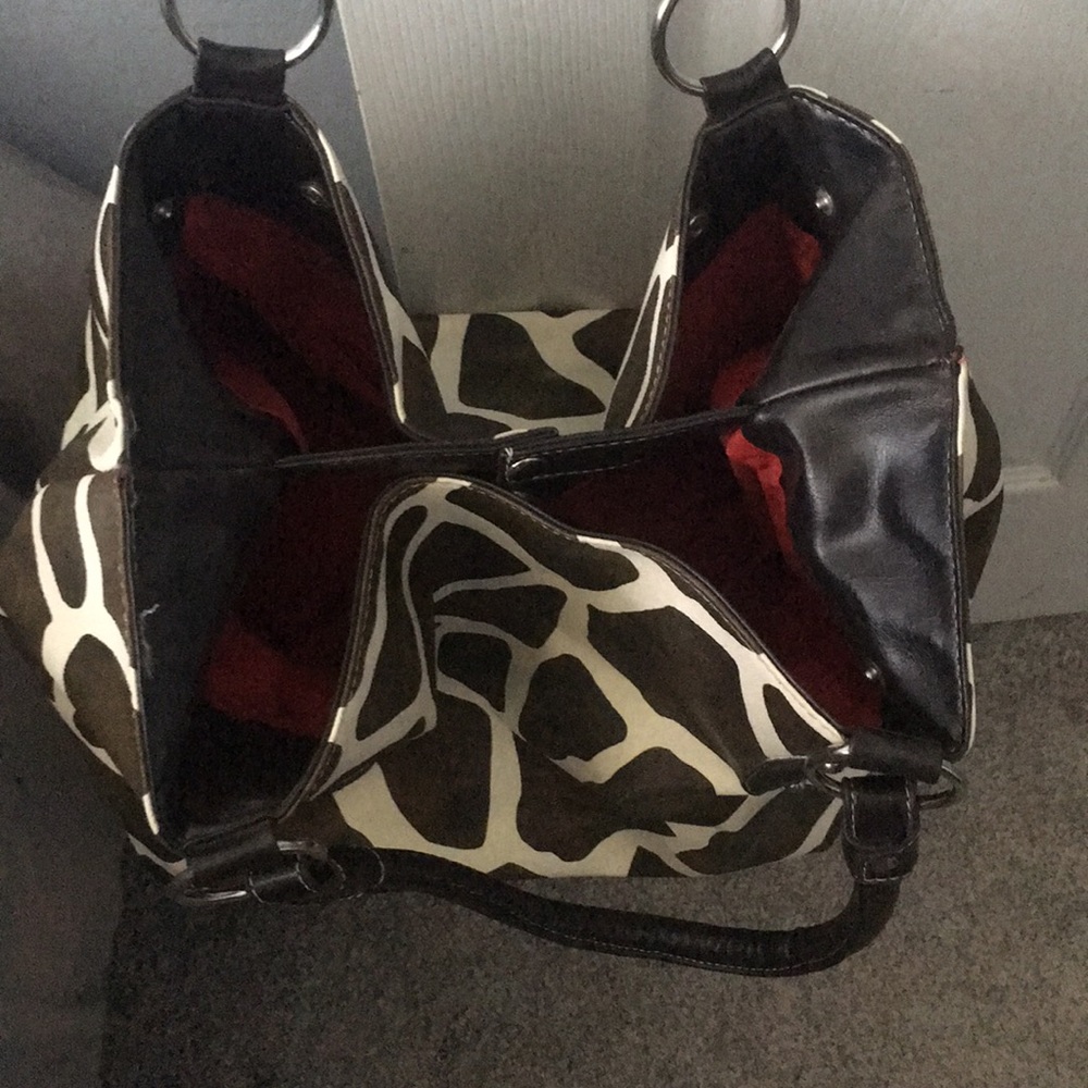 Giraffe Patterned Bag - image 4